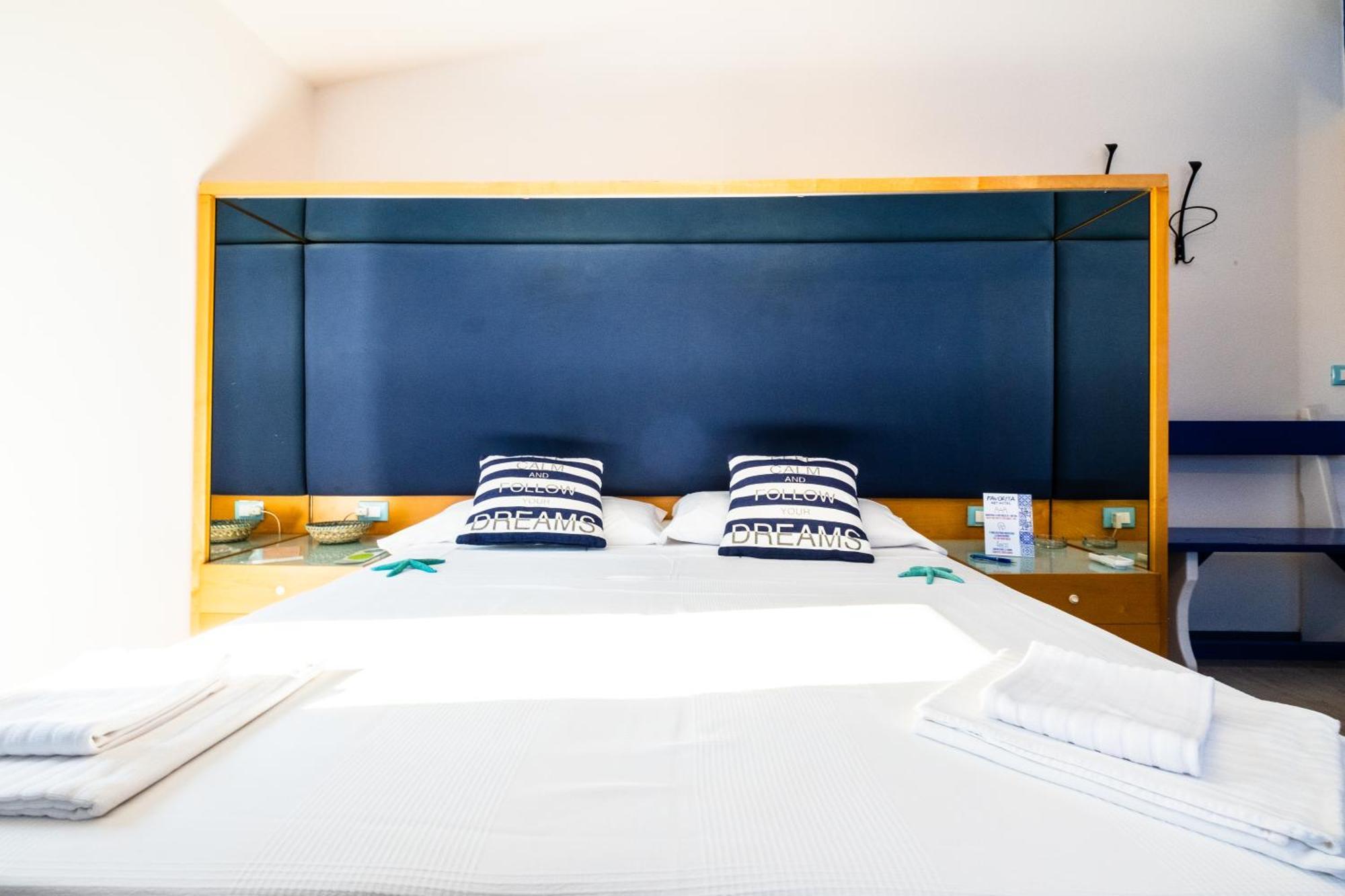 La Favorita Hotel Кала-Гононе Экстерьер фото